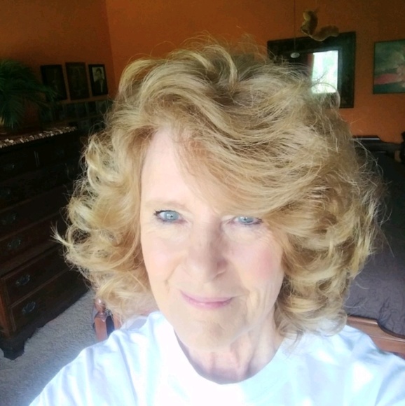 Meet your Posher, Marilyn - Picture 1 of 1